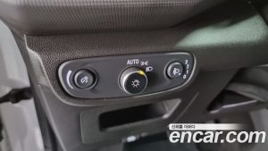 ChevroletGMDaewoo Trailblazer 1.3 Turbo 2WD 2022 года из Южной Кореи