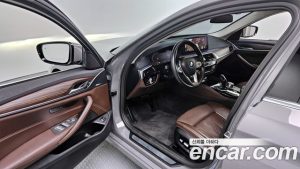 BMW 5-Series 523d xDrive Luxury 2021 года из Южной Кореи