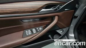 BMW 5-Series 523d xDrive Luxury 2021 года из Южной Кореи