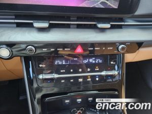 Kia Carnival Бензин 7-Seater Signature 2023 года из Южной Кореи
