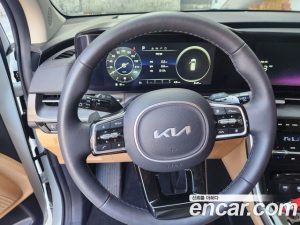 Kia Carnival Бензин 7-Seater Signature 2023 года из Южной Кореи