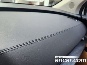 Kia Carnival Бензин 7-Seater Signature 2023 года из Южной Кореи