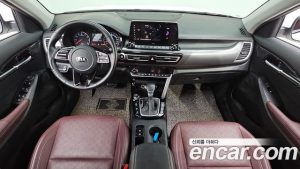 Kia Seltos Бензин 1.6 Turbo 2WD 2020 года из Южной Кореи