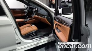 BMW 5-Series 520i M Sport 2021 года из Южной Кореи