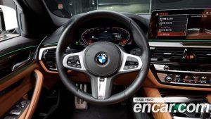 BMW 5-Series 520i M Sport 2021 года из Южной Кореи