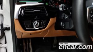 BMW 5-Series 520i M Sport 2021 года из Южной Кореи