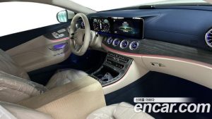 Mercedes-Benz E-Class E450 4MATIC Coupe 2023 года из Южной Кореи