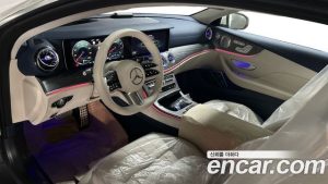 Mercedes-Benz E-Class E450 4MATIC Coupe 2023 года из Южной Кореи