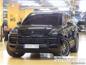 Porsche Cayenne 3.0 E-하이브리드 платина Edition 2023 года из Южной Кореи