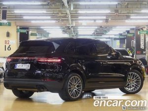 Porsche Cayenne 3.0 E-하이브리드 платина Edition 2023 года из Южной Кореи