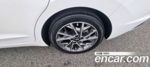 Hyundai AVANTE 1.6 2020 года из Южной Кореи