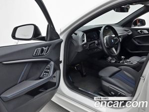 BMW 1-Series 120i Sport 2023 года из Южной Кореи