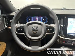 Volvo V60 B5 ULTIMATE AWD 2023 года из Южной Кореи