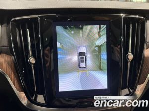 Volvo V60 B5 ULTIMATE AWD 2023 года из Южной Кореи