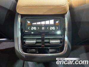 Volvo V60 B5 ULTIMATE AWD 2023 года из Южной Кореи