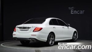 Mercedes-Benz E-Class E300 4MATIC AMG Line 2020 года из Южной Кореи