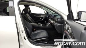 Mercedes-Benz E-Class E300 4MATIC AMG Line 2020 года из Южной Кореи