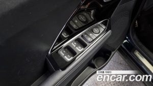 Kia Niro 1.6 HEV 2020 года из Южной Кореи