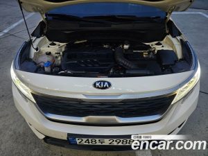 Kia Seltos Дизель 1.6 2WD 2020 года из Южной Кореи