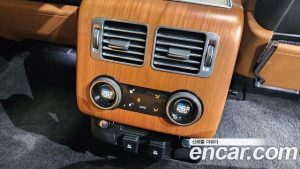 Land Rover Range Rover 4.4 SDV8 AB LWB Дизель 2020 года из Южной Кореи