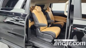 Kia Carnival Бензин 9-Seater Prestige 2023 года из Южной Кореи