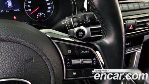 Kia Seltos Бензин 1.6 Turbo 2WD 2020 года из Южной Кореи