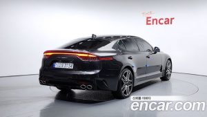 Kia Stinger 2.5 платина 2021 года из Южной Кореи