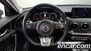 Kia Stinger 2.5 платина 2021 года из Южной Кореи
