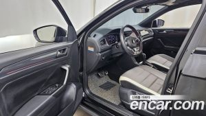 Volkswagen T-Roc 2.0 TDI Premium 2021 года из Южной Кореи