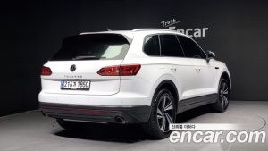 Volkswagen Touareg 3.0 TDI Premium 2023 года из Южной Кореи