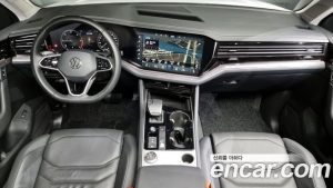 Volkswagen Touareg 3.0 TDI Premium 2023 года из Южной Кореи