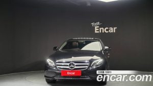 Mercedes-Benz E-Class E220d Avantgarde 2020 года из Южной Кореи