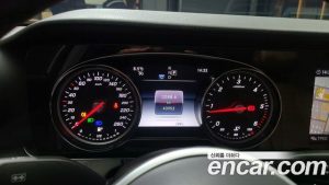 Mercedes-Benz E-Class E220d Avantgarde 2020 года из Южной Кореи