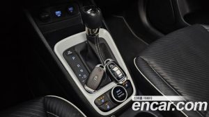 Hyundai Venue 1.6 Flux 2020 года из Южной Кореи