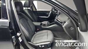 BMW 3-Series 320i 2021 года из Южной Кореи