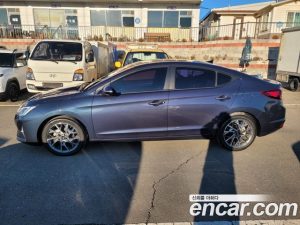 Hyundai AVANTE 1.6 2020 года из Южной Кореи