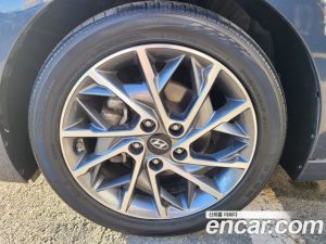 Hyundai AVANTE 1.6 2020 года из Южной Кореи