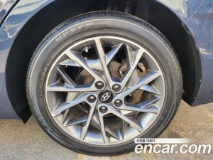 Hyundai AVANTE 1.6 2020 года из Южной Кореи