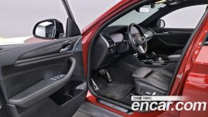 BMW X4 xDrive20i M Sport X 2021 года из Южной Кореи
