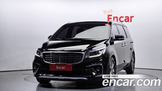 Kia Carnival 9-Seater Luxury 2019 года из Кореи