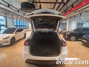 Tesla Model Y RWD 2023 года из Южной Кореи