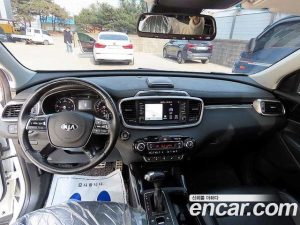 Kia Sorento Дизель 2.0 2WD 2020 года из Южной Кореи