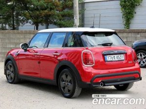 Mini Cooper 5Door DEFAULT 2023 года из Южной Кореи