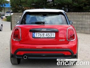 Mini Cooper 5Door DEFAULT 2023 года из Южной Кореи