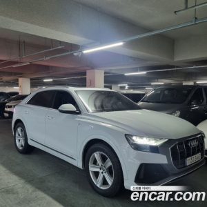 Audi Q8 45 TDI 4WD Premium 2021 года из Южной Кореи