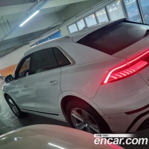 Audi Q8 45 TDI 4WD Premium 2021 года из Южной Кореи