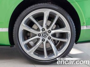 Bentley Continental 4.0 GT Azure 2023 года из Южной Кореи