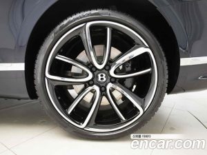 Bentley Continental 4.0 GT Azure 2023 года из Южной Кореи