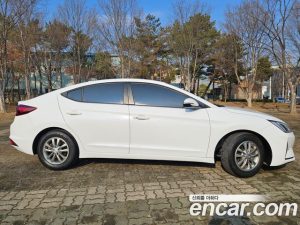 Hyundai AVANTE 1.6 2020 года из Южной Кореи