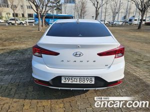 Hyundai AVANTE 1.6 2020 года из Южной Кореи